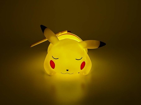 Pokémon LED Lampe - Liegendes Pikachu (25 cm)