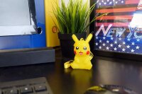 Pokémon Leuchtfigur – Pikachu 9 cm mit LED-Licht | Offizielles Pokémon-Merchandise